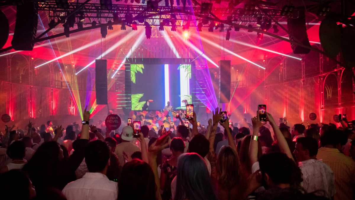 DJs prometem variedade no som para animar a noite de réveillon