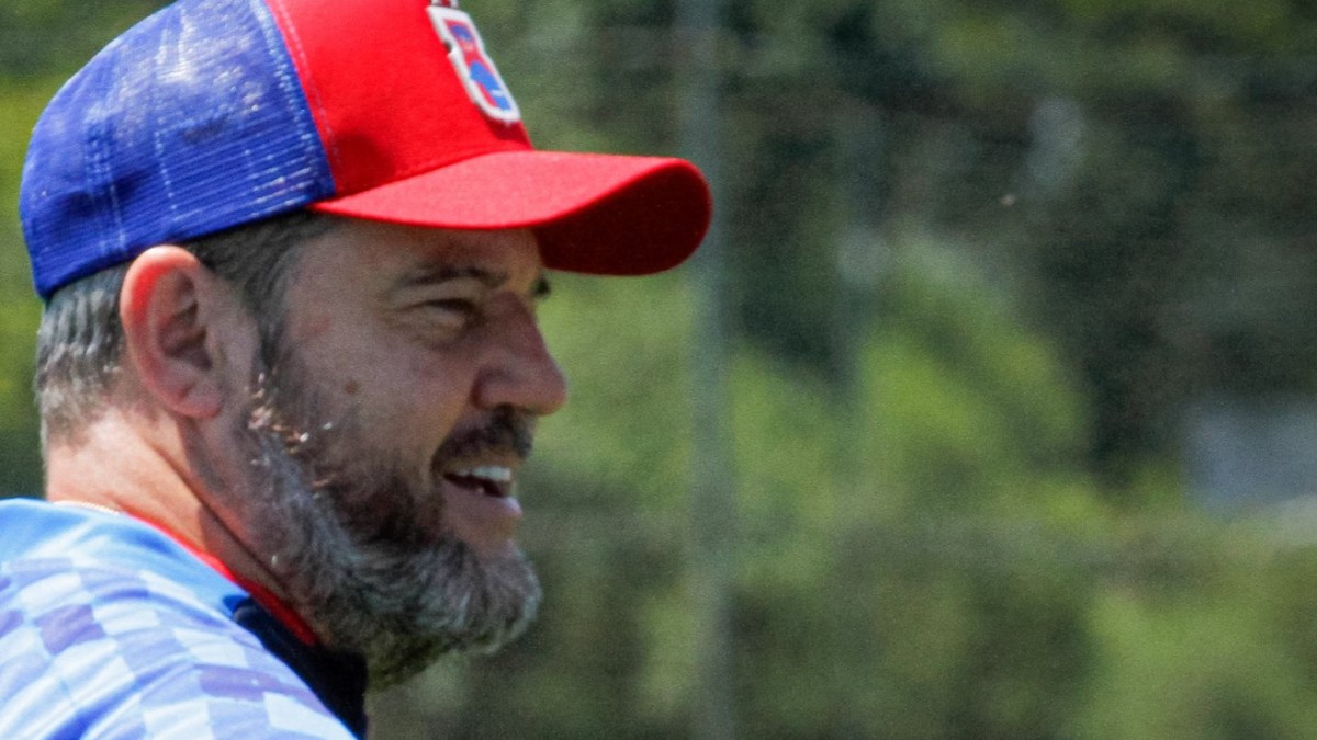 Argel Fuchs, técnico do Paraná Clube