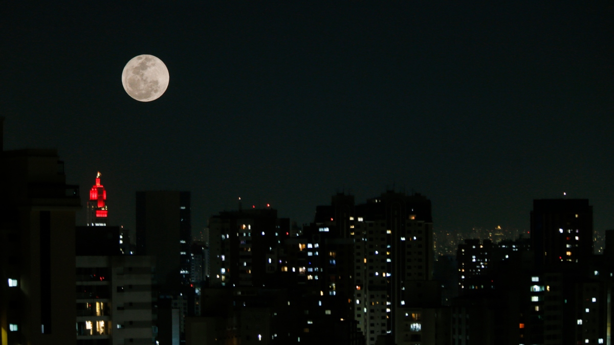Conheça cada fase lunar e em qual período ela estará presente no mês de janeiro. 
