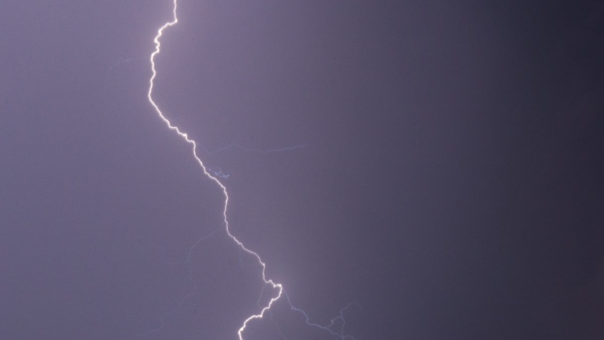 Especialista dá dicas de como se proteger dos raios 