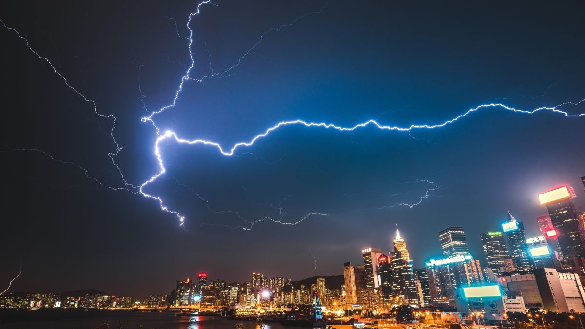 Veja como se proteger de raios em casos de tempestades 