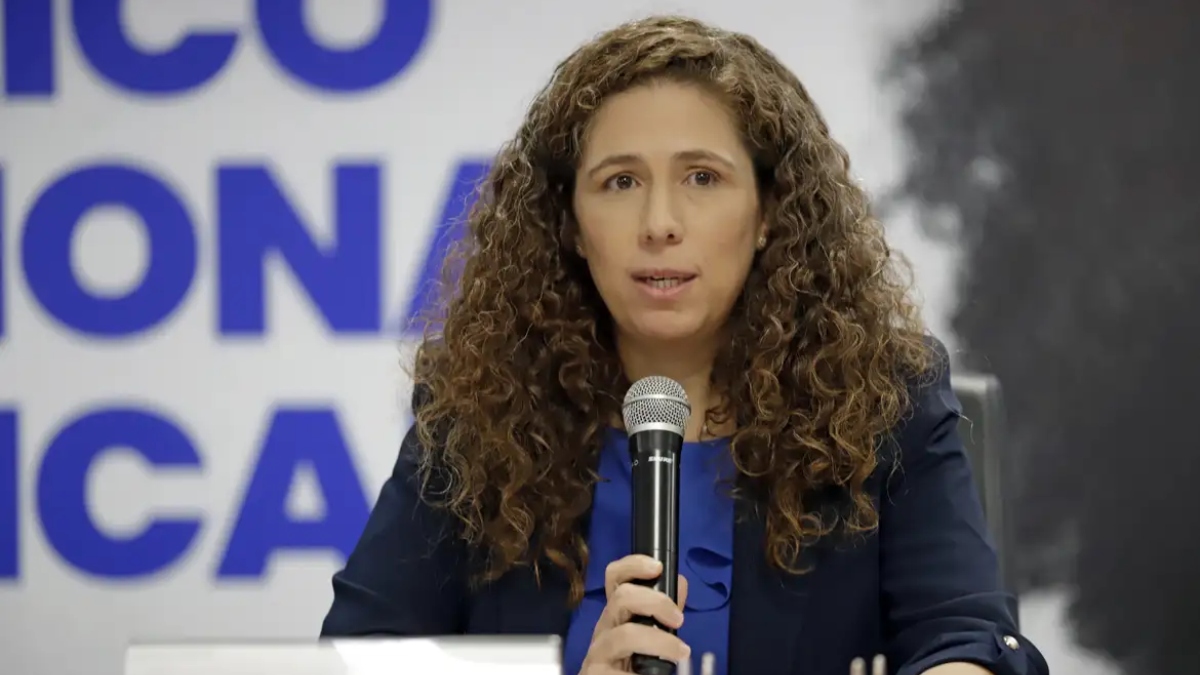 ministra Esther Dweck