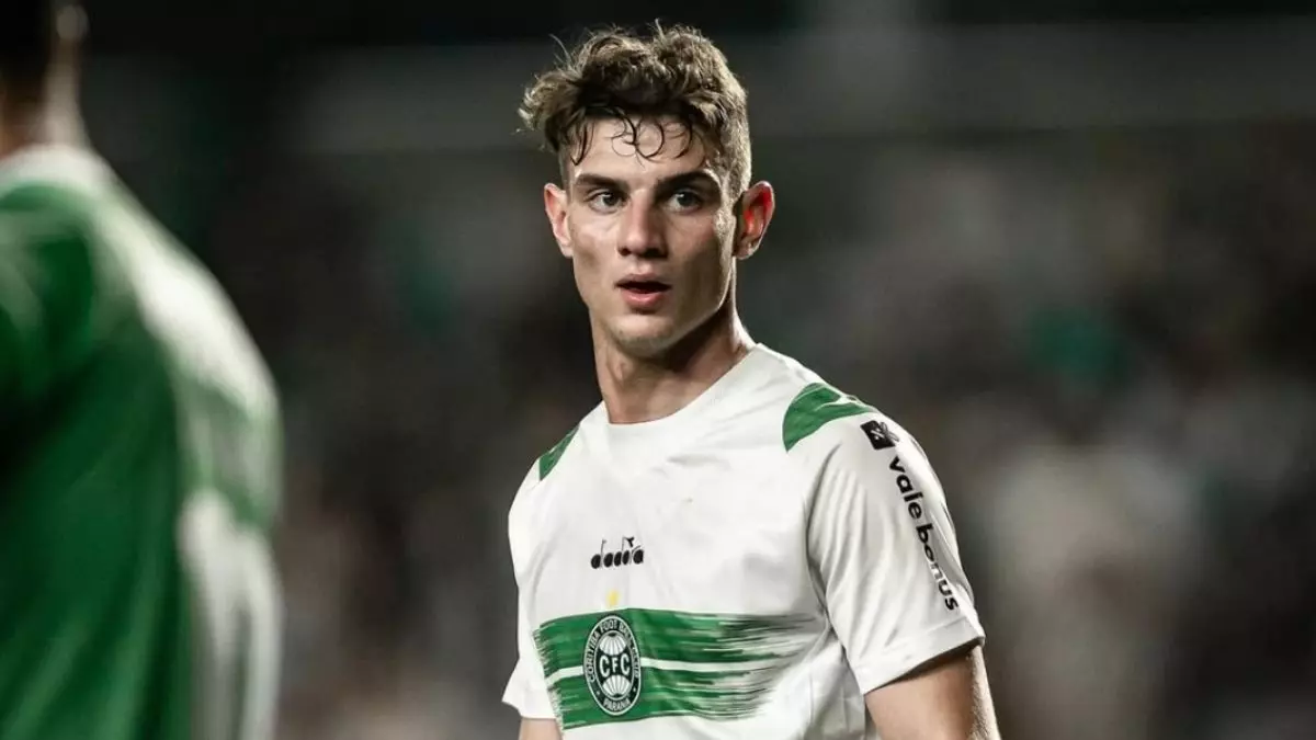 Natanael encaminha saída do Coritiba para o Atlético-MG