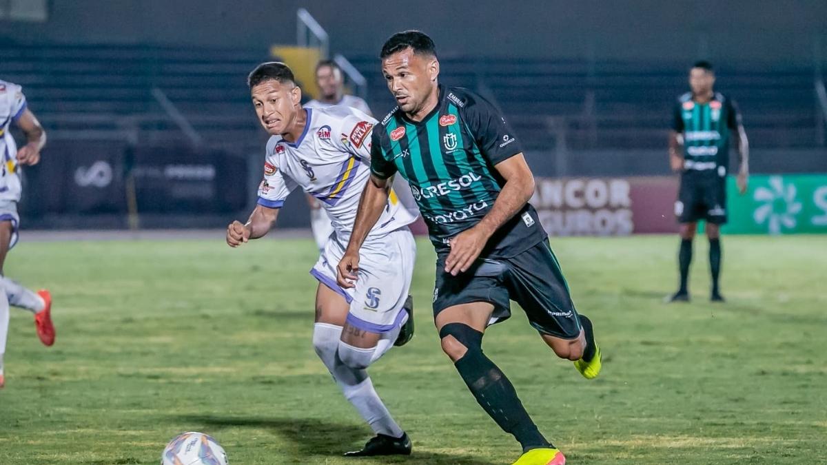 Maringá vence São Joseense com um a menos em campo