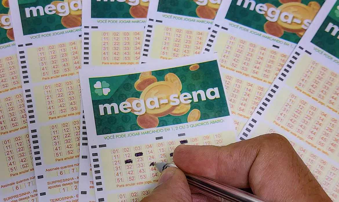 Aposta curitibana ganha R$ 150 mil na Mega-Sena