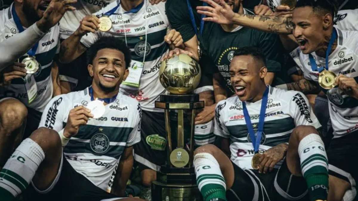 Qual time paranaense tem mais títulos?