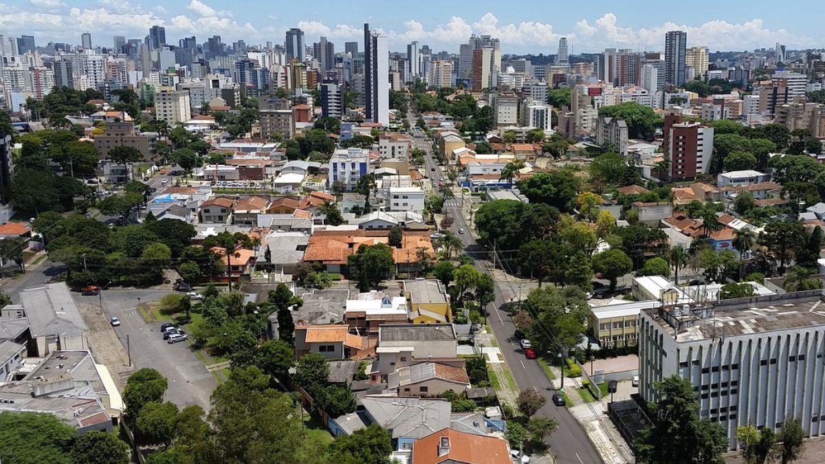 Previsão do tempo para Curitiba amanhã (14/01/2025), segundo o Climatempo