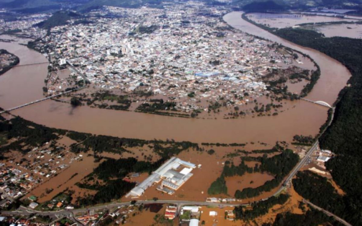 Qual a maior tragédia climática ocorrida no Paraná?