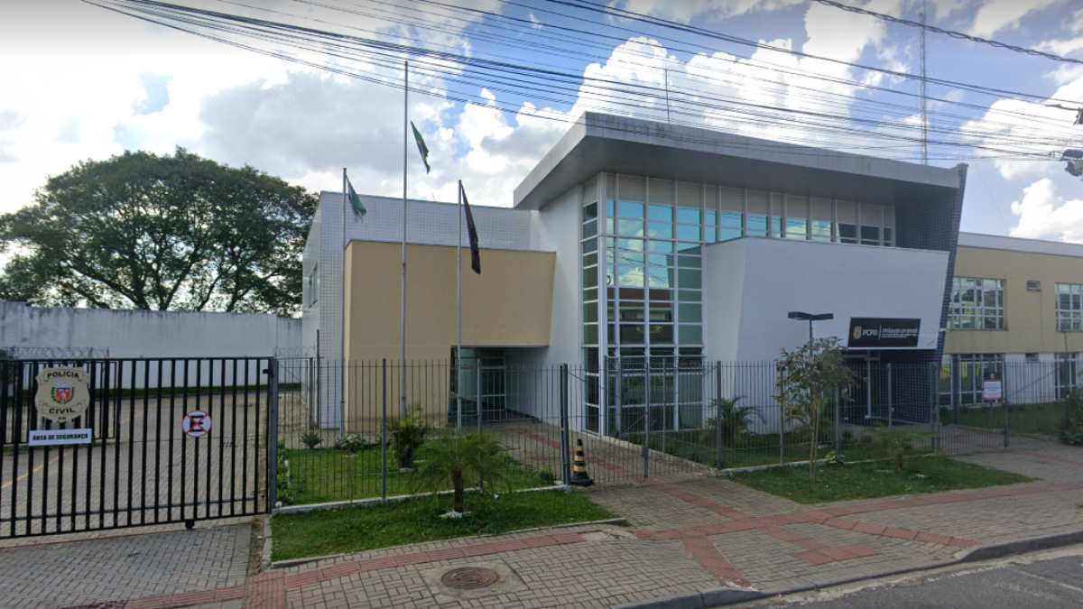 Venezuelano é assassinado a facadas em ponto de ônibus na Grande Curitiba