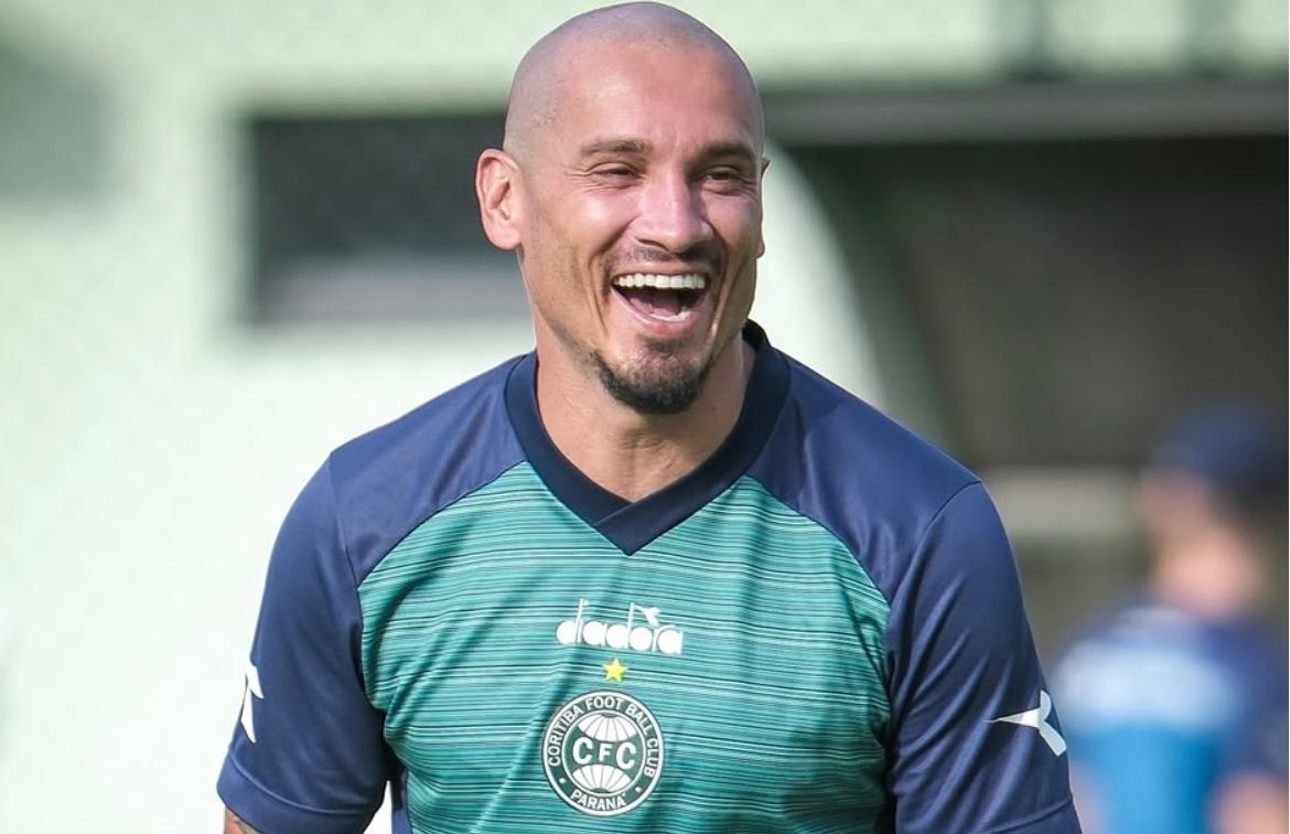 Maicon é o novo reforço do Coritiba
